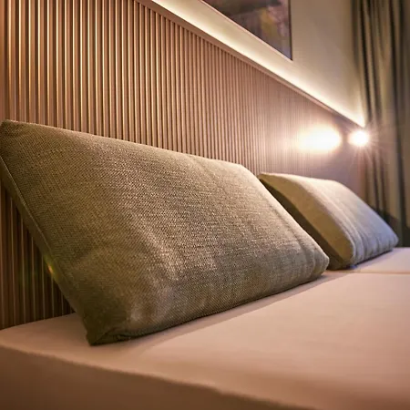 Ca Nani Small Boutique Hotel *